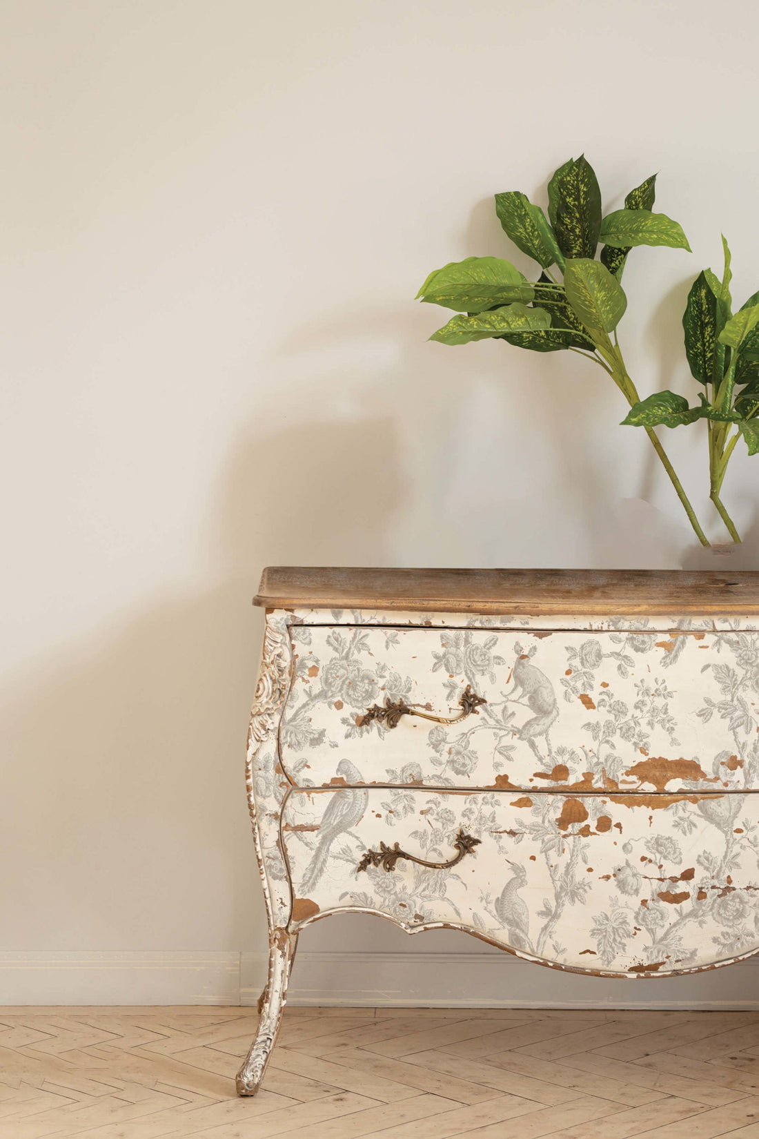 IOD Grisaille Toile Paint Inlay: 3 Projects + Inspiration Gallery