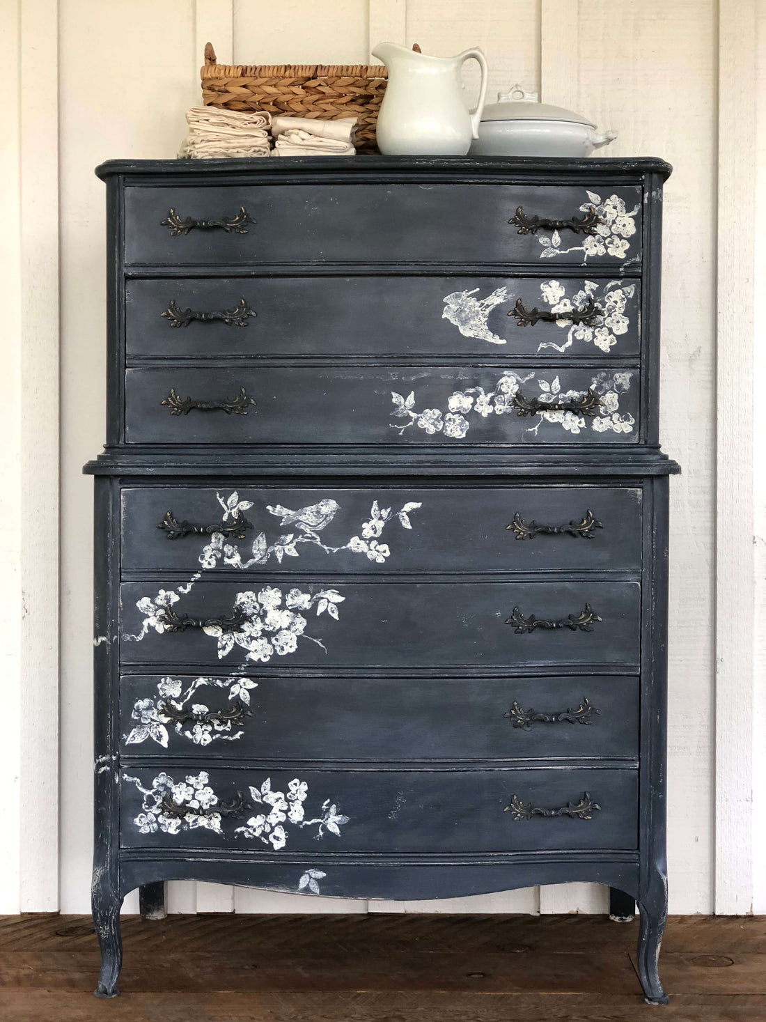 IOD_DIY_Chalkboard_dresser_BBB