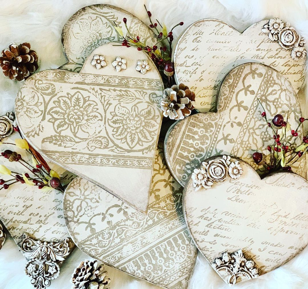 15 Favorite Valentine Crafts & DIY Gifts with IOD