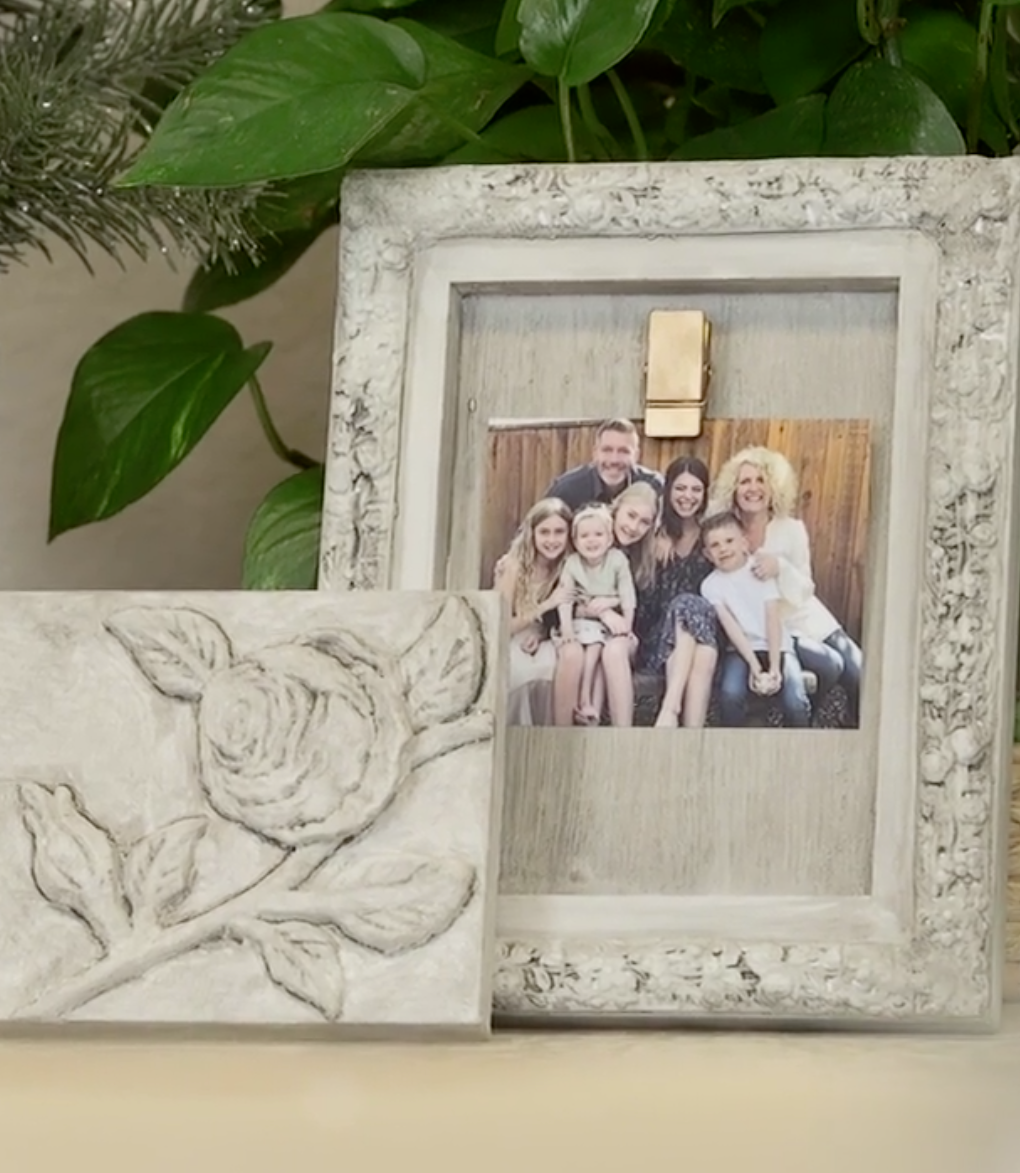 Handmade Holiday Gift Ideas: Mini Gallery of DIY Wall Art