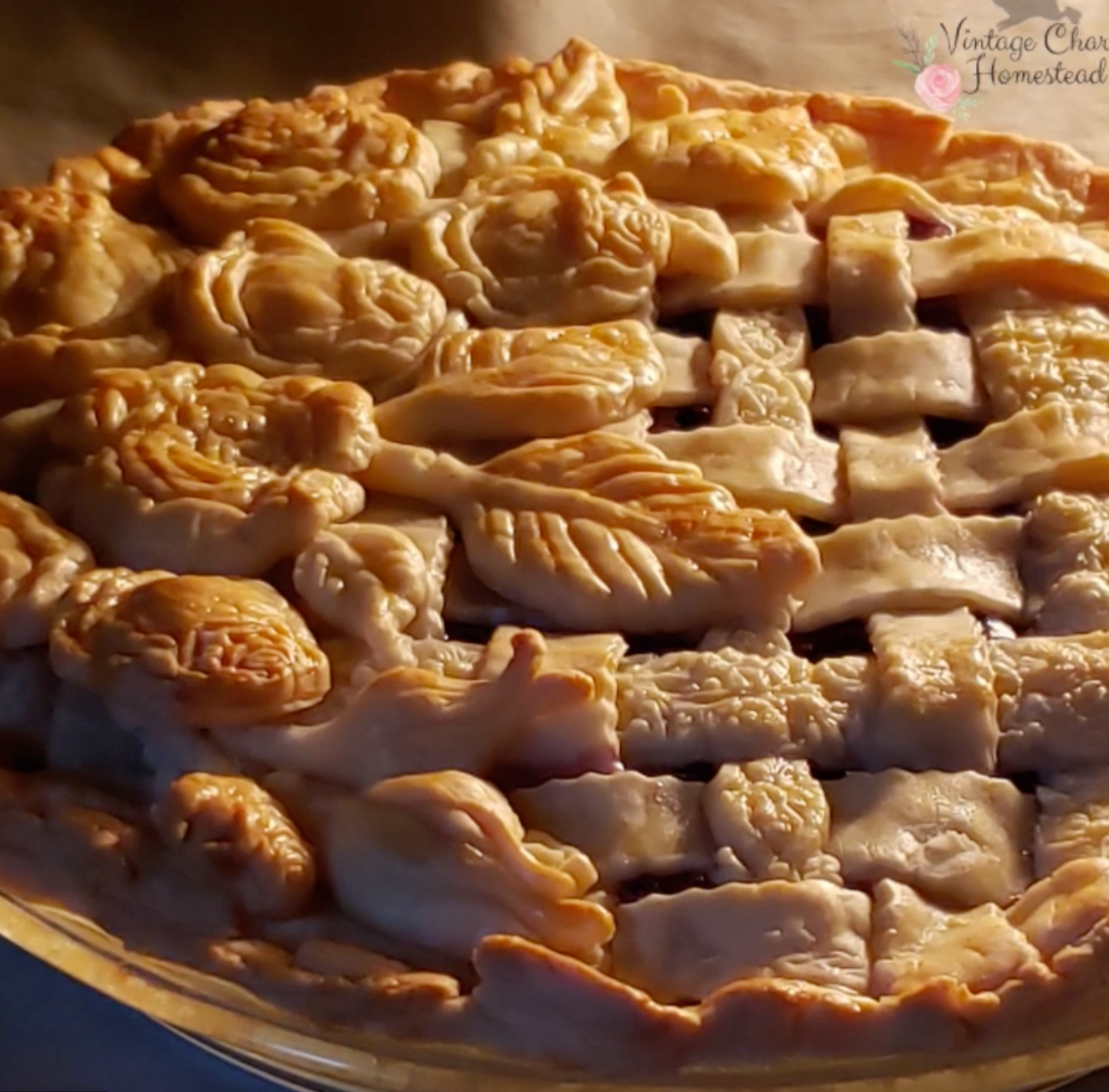 Making a Drool-Worthy Pie Crust Design is Easier Than You Think