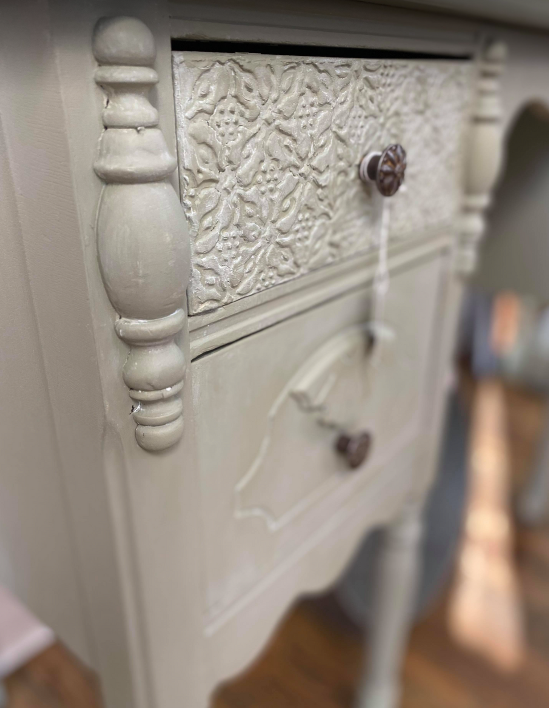 How to Salvage Vintage Furniture with Easy, Elegant Texture